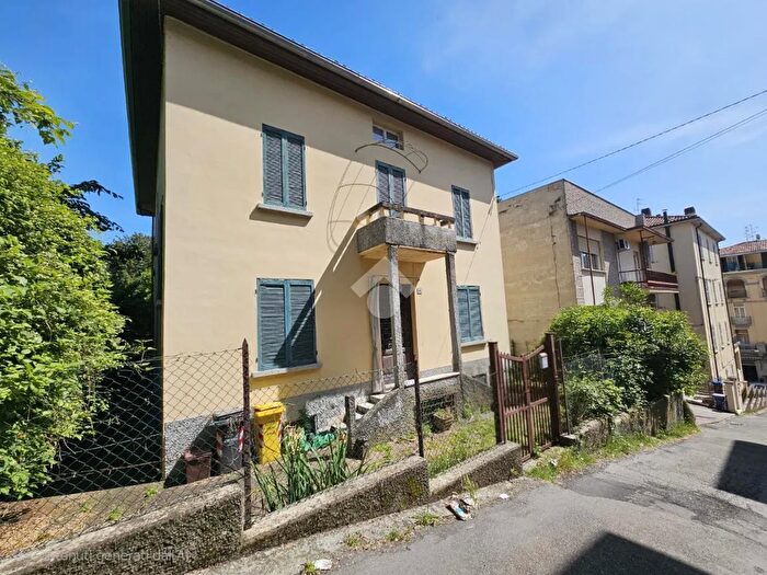 Casa con 6 locali in vendita in Via Milano, Salsomaggiore Terme