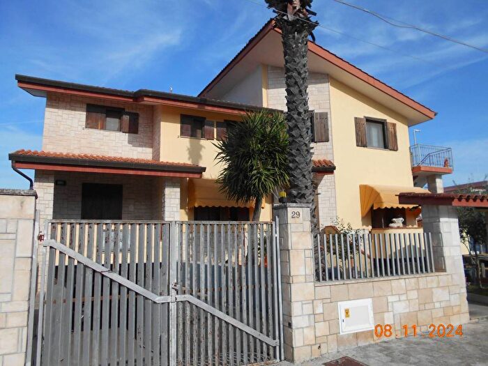 Appartamento trilocale in affitto in Carosino