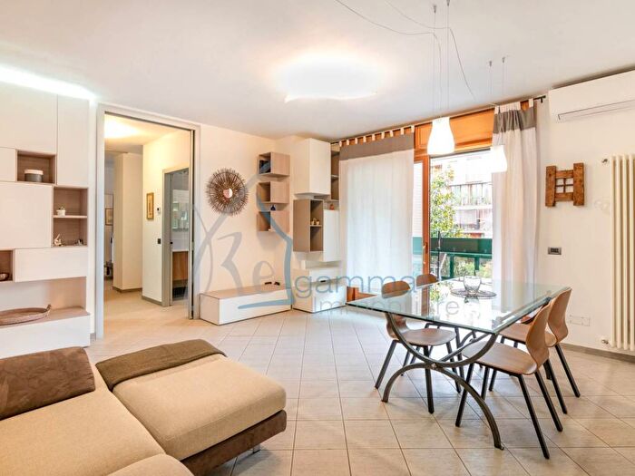 Appartamento bilocale in affitto in Via Giuseppe Avezzana, Corvetto, Milano