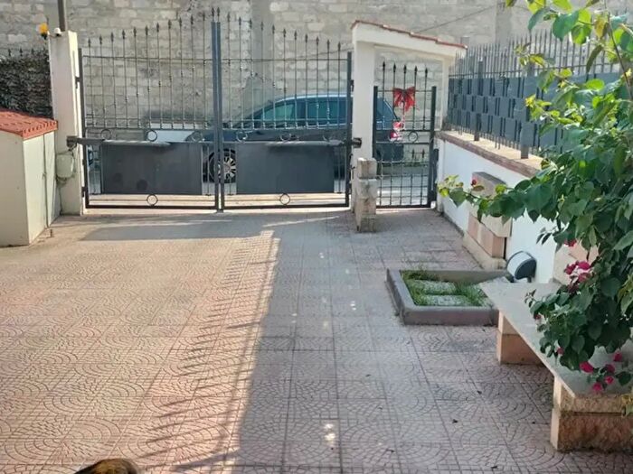 Casa trilocale in vendita in Via Manfredonia, Foggia