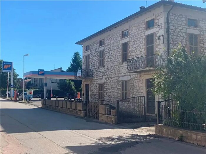 Casa con 9 locali in vendita in Via Roma, Gualdo Cattaneo