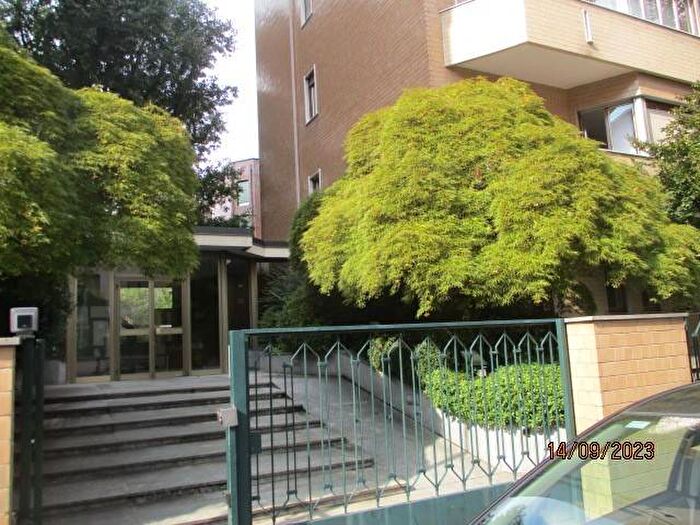 Appartamento trilocale in affitto in Via Morazzone, Borghi, Como