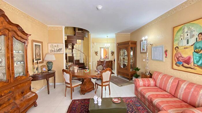 Appartamento con 10 locali in vendita in Sp per Francofonte, Scordia