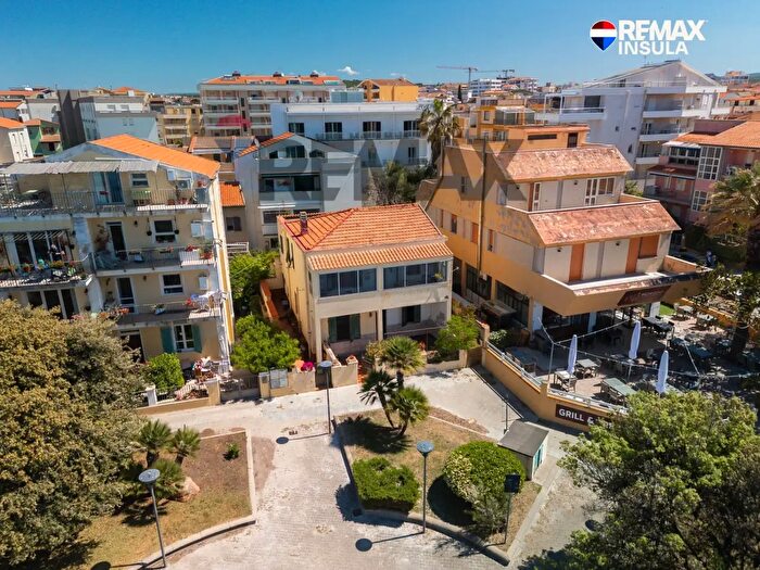 Appartamento con 5 locali in vendita in Via Lido a, Alghero