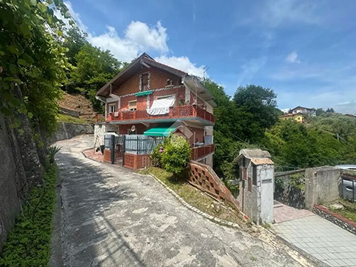 Appartamento bilocale in vendita in Via Antica Strada della Guardia, Ceranesi