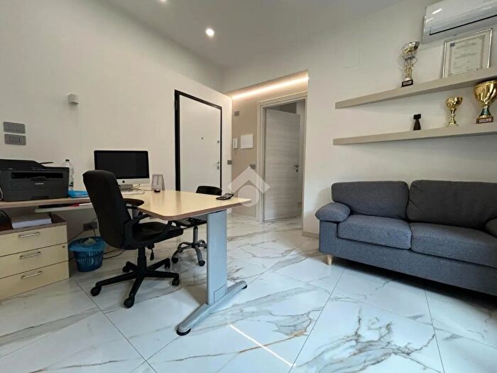 Appartamento bilocale in vendita in Piazza Europa, Cosenza