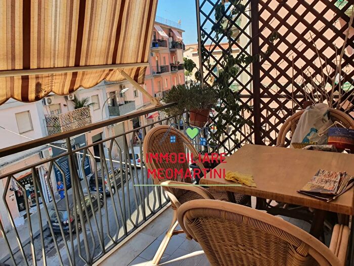 Appartamento con 6 locali in vendita in Via Principato di Monaco Siracusa Sr, Siracusa