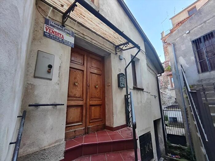 Casa con 6 locali in vendita in Corso Umberto Vico VII, Rogliano
