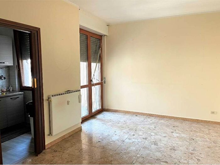 Appartamento bilocale in affitto in via Cola Montano, Zara, Milano