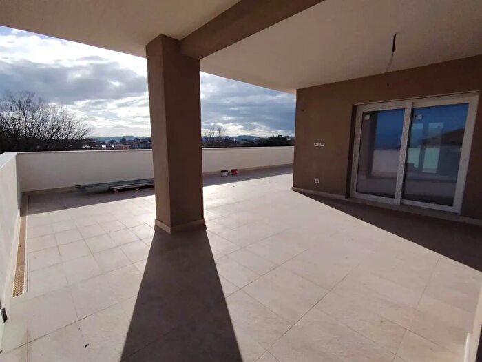 Appartamento con 5 locali in vendita in Senigallia