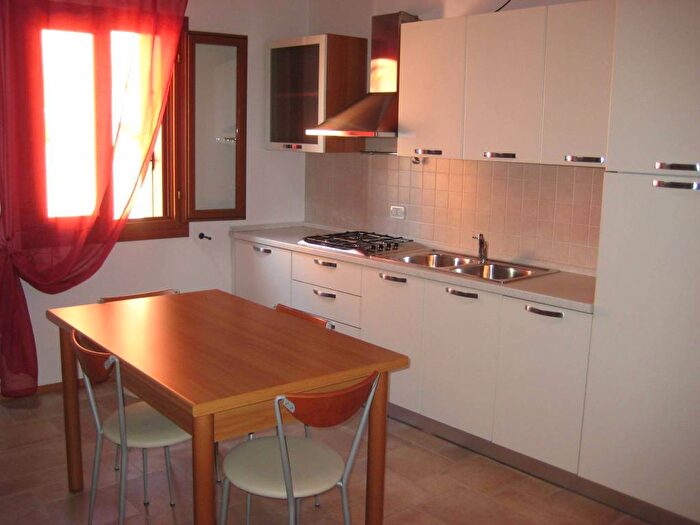 Appartamento quadrilocale in affitto in Via Bastion, Centro, Bassano del Grappa
