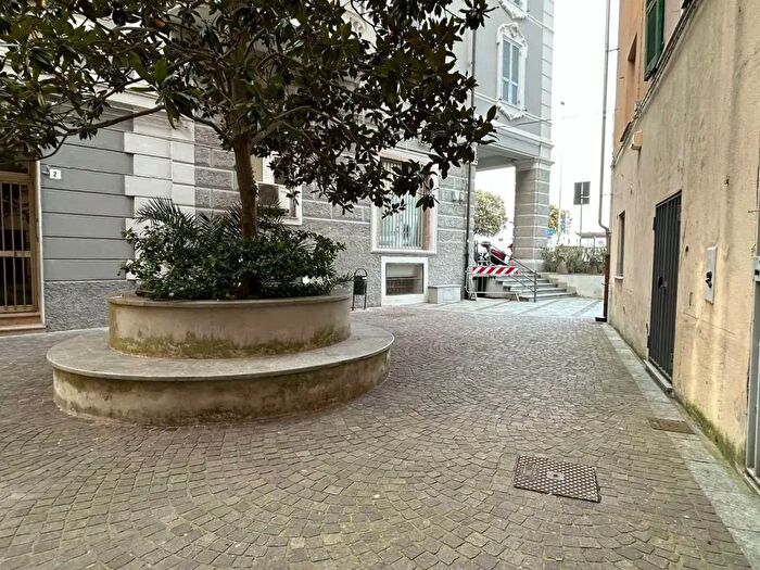 Appartamento bilocale in vendita in Via Gabriele Chiabrera, Vado Ligure
