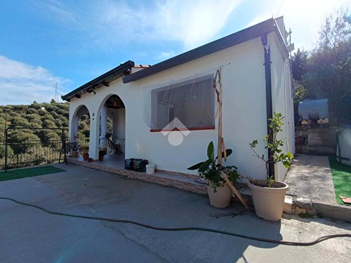 Casa bilocale in vendita in Contrada Impalastro, Termini Imerese