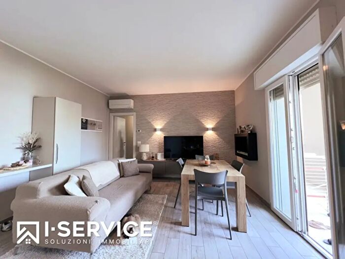 Appartamento trilocale in vendita in Via Balbi, BellariaIgea Marina