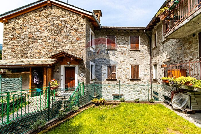 Appartamento bilocale in vendita in Via Arzo, Morbegno