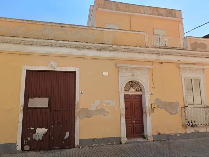 Casa con 5 locali in vendita in Via Gaspare Santuccio, Avola