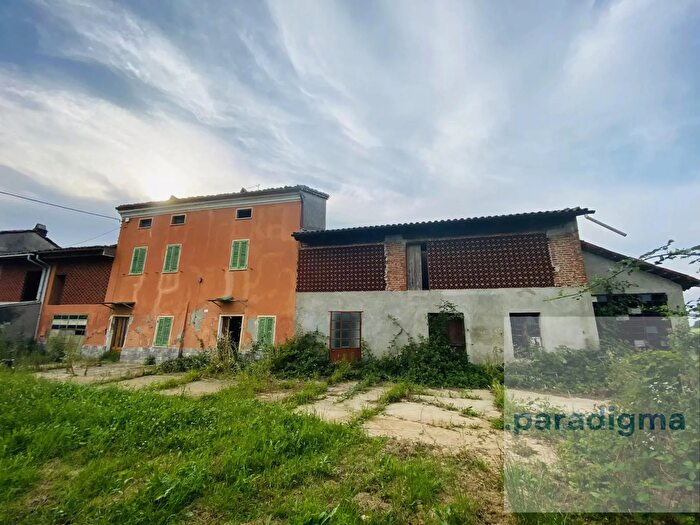 Casa con 6 locali in vendita in San Salvatore Monferrato