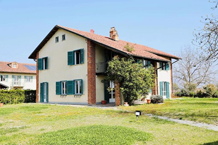 Casa quadrilocale in vendita in Via San Bartolomeo bis Buttigliera dAsti, Buttigliera DAsti