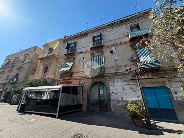 Appartamento bilocale in vendita in Piazza Luigi Palomba, Torre Del Greco