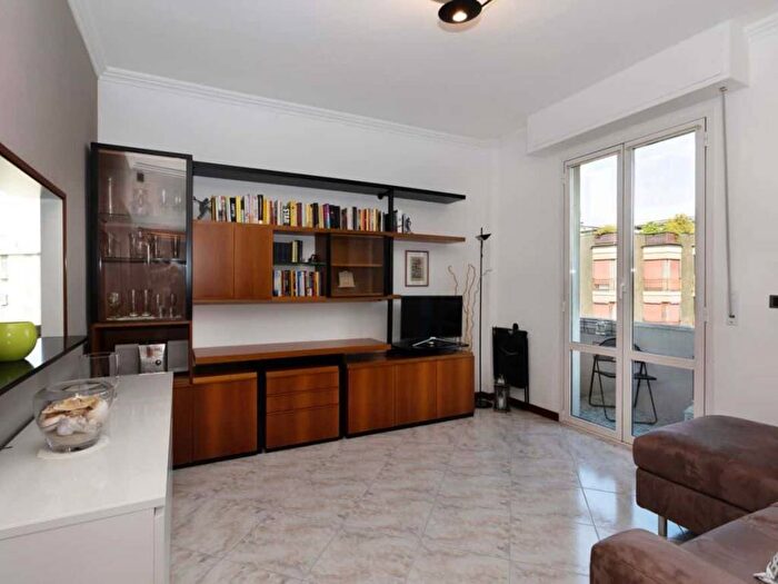 Appartamento trilocale in affitto in Via Privata Pietro Ogliari, Chiesa Rossa, Milano