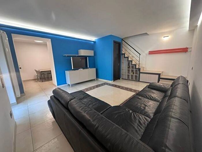 Appartamento trilocale in affitto in Via delle Arti e dei Mestieri, Centro, Cava de' Tirreni