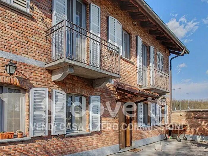 Casa quadrilocale in vendita in Via d Chiaves, Monale