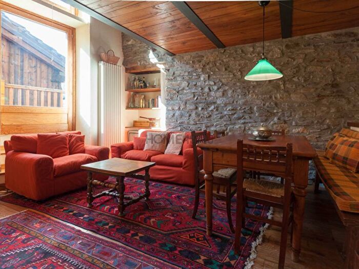 Appartamento trilocale in affitto in Via del Bacino, Centro, Courmayeur