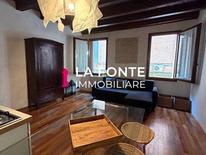 Appartamento trilocale in affitto in Via Cesare Battisti, Santa Sofia Altinate, Padova