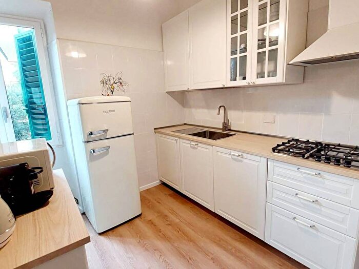 Appartamento con 5 locali in affitto in Piazza Massimo DAzeglio, DAzeglio, Firenze