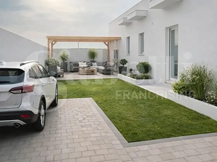 Casa trilocale in vendita in Via Antonio De Curtis, Margherita Di Savoia