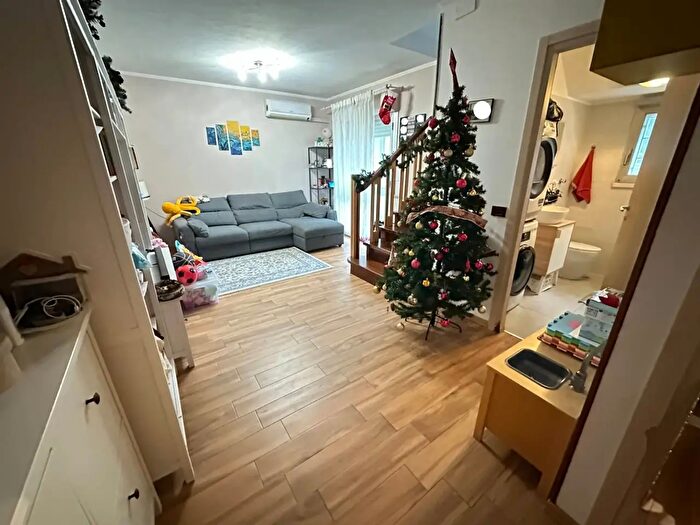 Appartamento trilocale in vendita in Via Cimabue, Pioltello