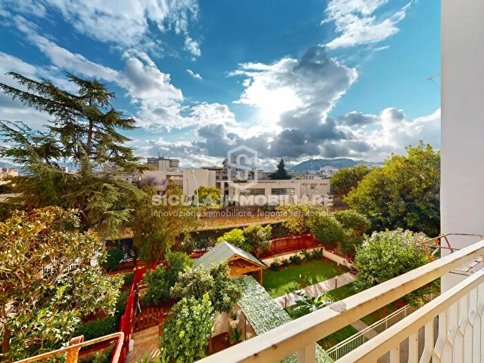 Appartamento con 5 locali in vendita in Via Santa Maria Mazzarello, Palermo