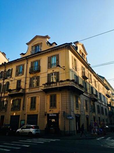 Appartamento trilocale in affitto in Via Madama Cristina, Torino