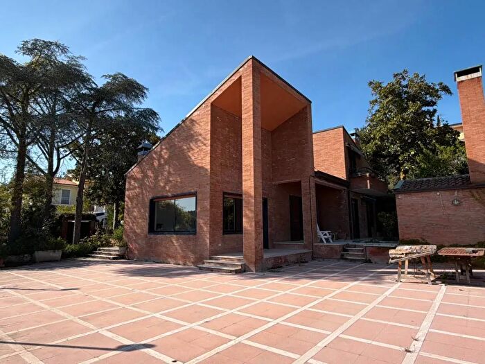 Casa con 8 locali in vendita in Via dei Ligustri, Grottammare