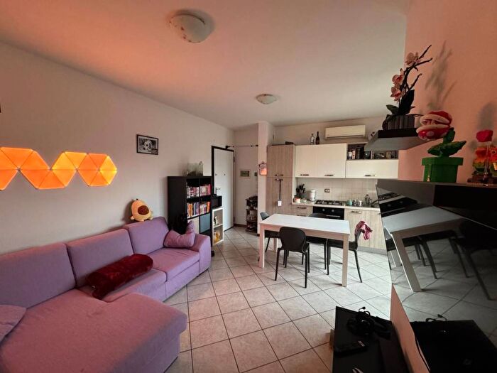 Appartamento trilocale in affitto in Via Enea Salmeggia, Centro Sforzatica, Dalmine