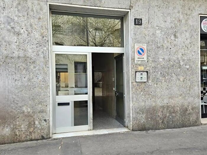 Appartamento bilocale in vendita in Via Ricciarelli, Milano