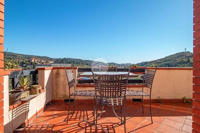 Appartamento con 5 locali in vendita in Via Gioiosa, Imperia