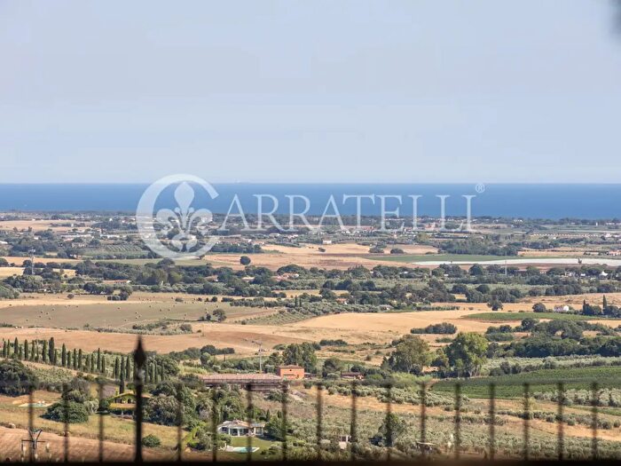 Casa con 8 locali in vendita in Strada Capalbio Pescia Fiorentina, Capalbio