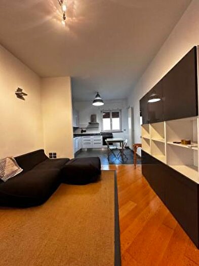 Appartamento trilocale in vendita in Via Barbaresco, Torino