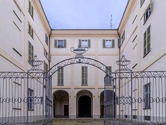 Appartamento trilocale in vendita in Via Corte dAppello N, Casale Monferrato