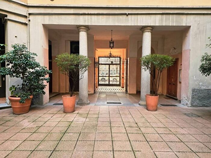 Appartamento bilocale in affitto in Piazza Firenze, Portello Parco Vittoria, Milano