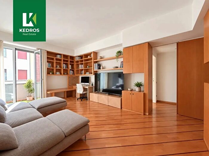 Appartamento trilocale in vendita in Via Veniero, Milano
