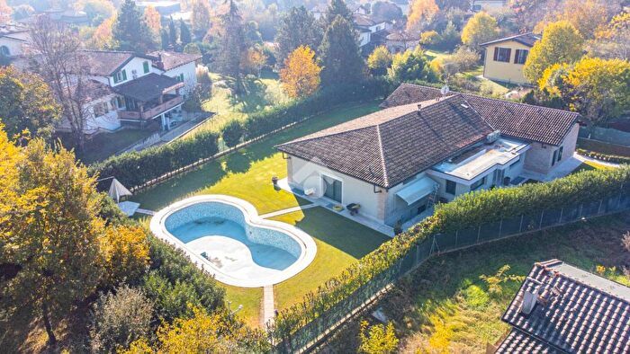 Casa con 5 locali in vendita in Castelnuovo Rangone