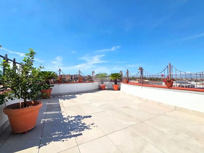 Appartamento quadrilocale in vendita in Via Padre Ludovico, Casoria