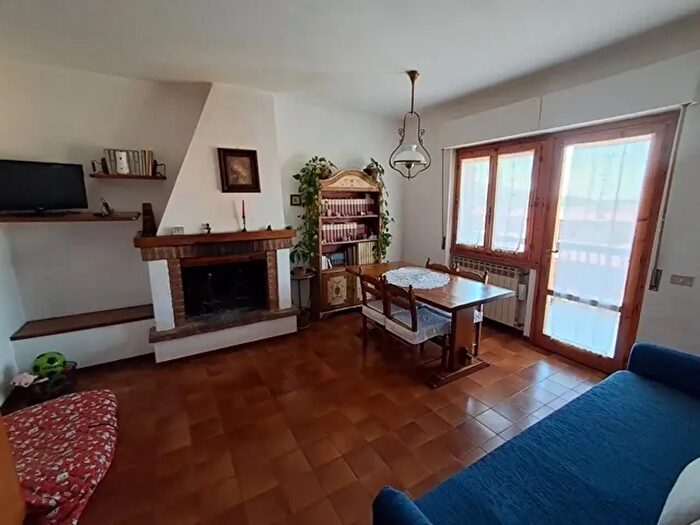 Appartamento quadrilocale in vendita in Via Luigi Longo, Rufina