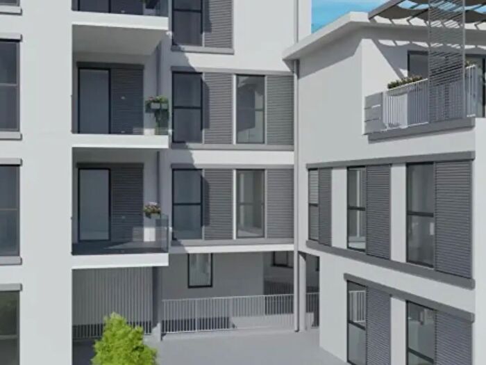Appartamento trilocale in vendita in Via Donato Bramante, Legnano