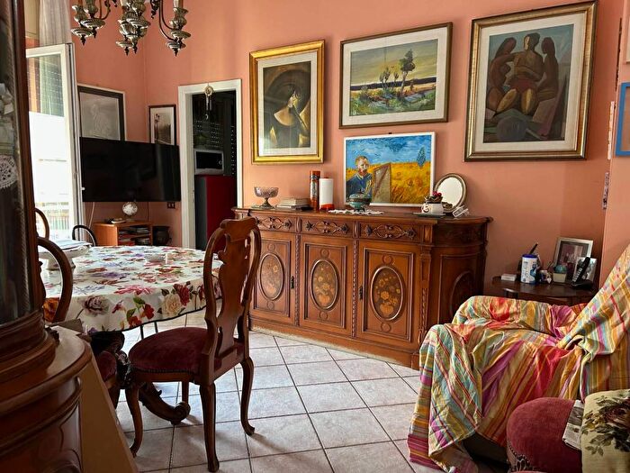 Appartamento bilocale in affitto in Piazza Camillo Benso di Cavour, Intra Centro Storico, Verbania