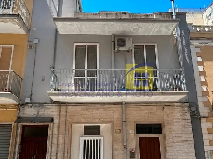 Appartamento trilocale in vendita in Via Tertulliano, Brindisi