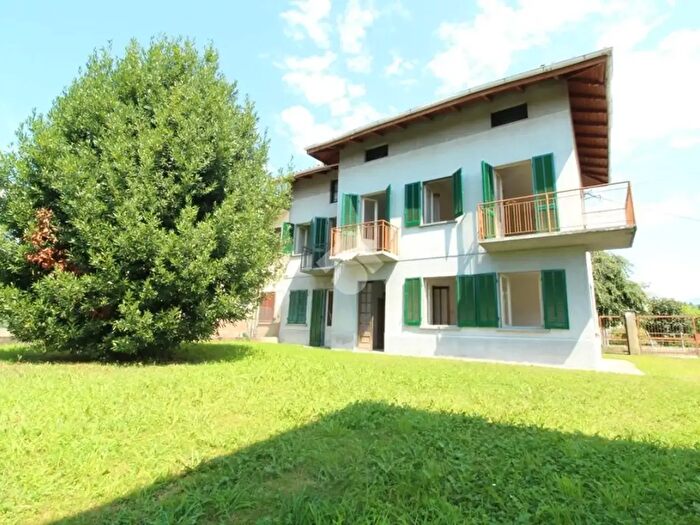 Casa quadrilocale in vendita in Str dei Sospiri, Castellamonte