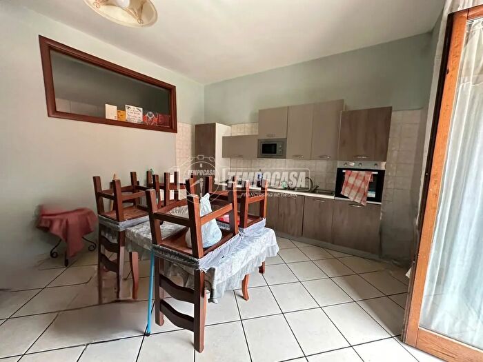 Appartamento trilocale in vendita in Via Dante Alighieri, Crispano